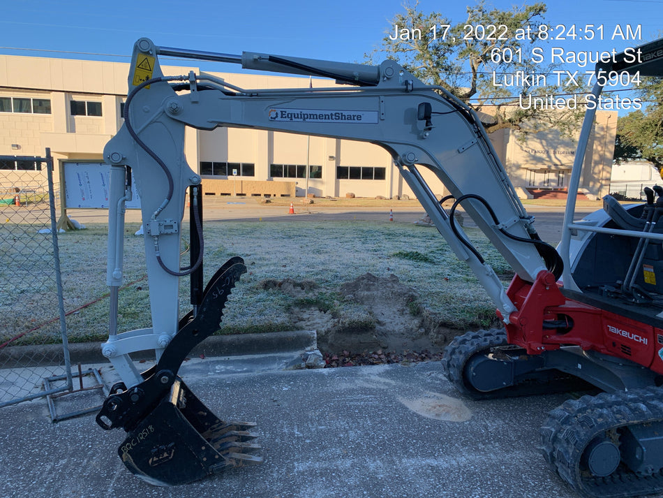 2022 TAKEUCHI TB235-2R
