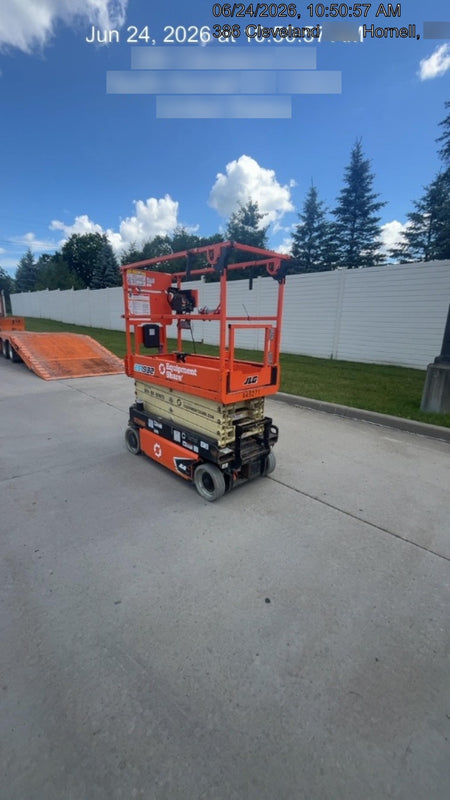 2024 JLG ES1932