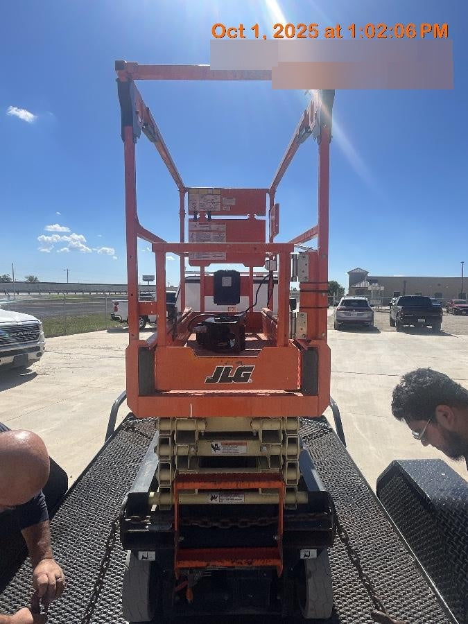 2022 JLG ES1932