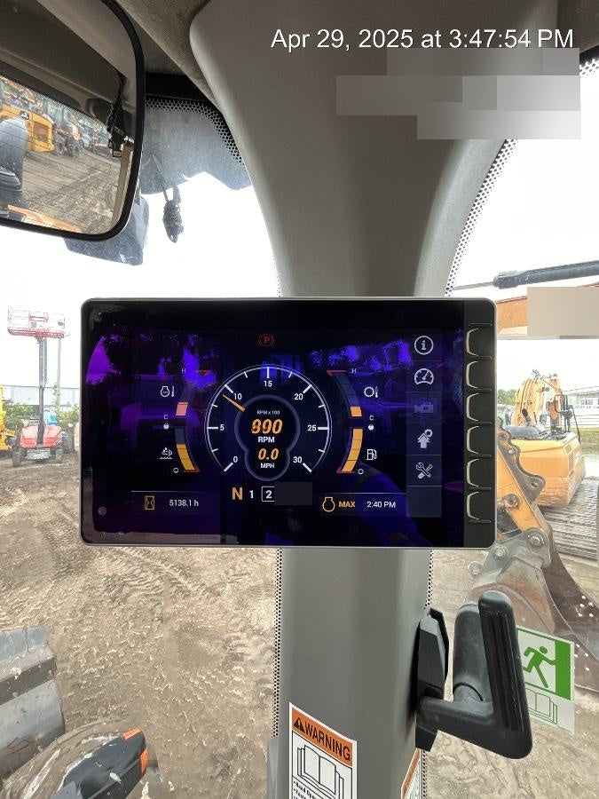 2018 Case 621G CLOSED CAB, 1 FUNCTION, JRB 416 STYLE HYD COUPLER
