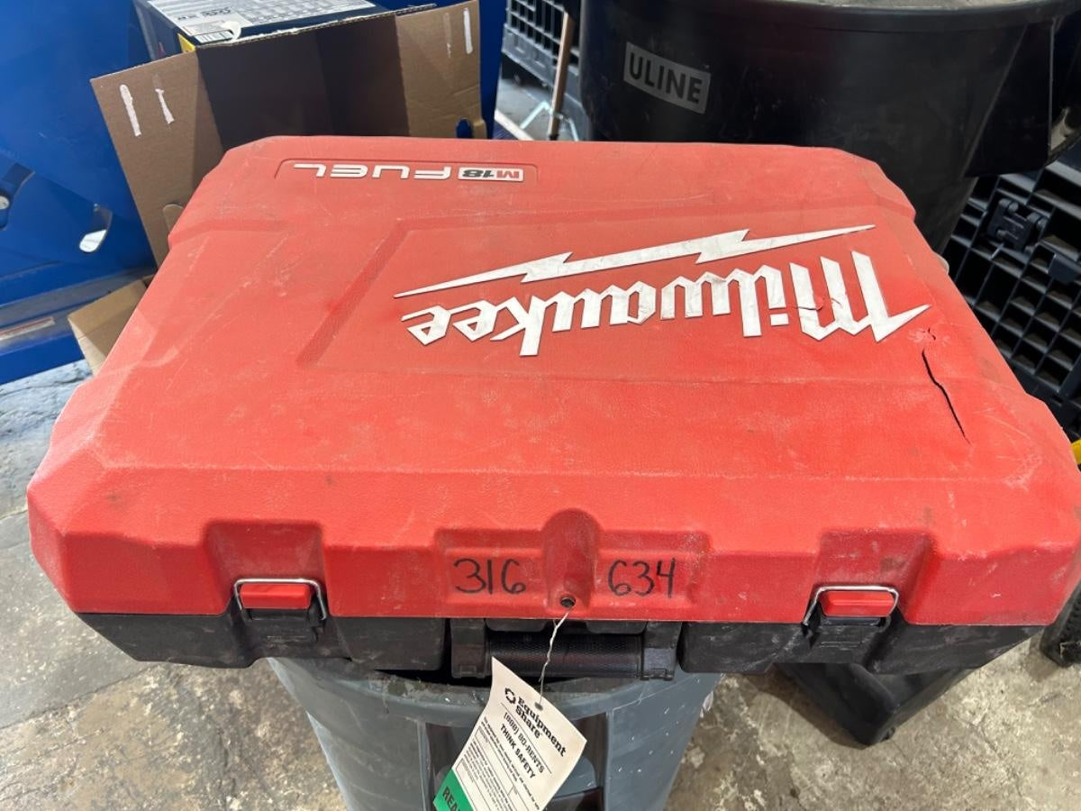 2023 MILWAUKEE 2718-22HD