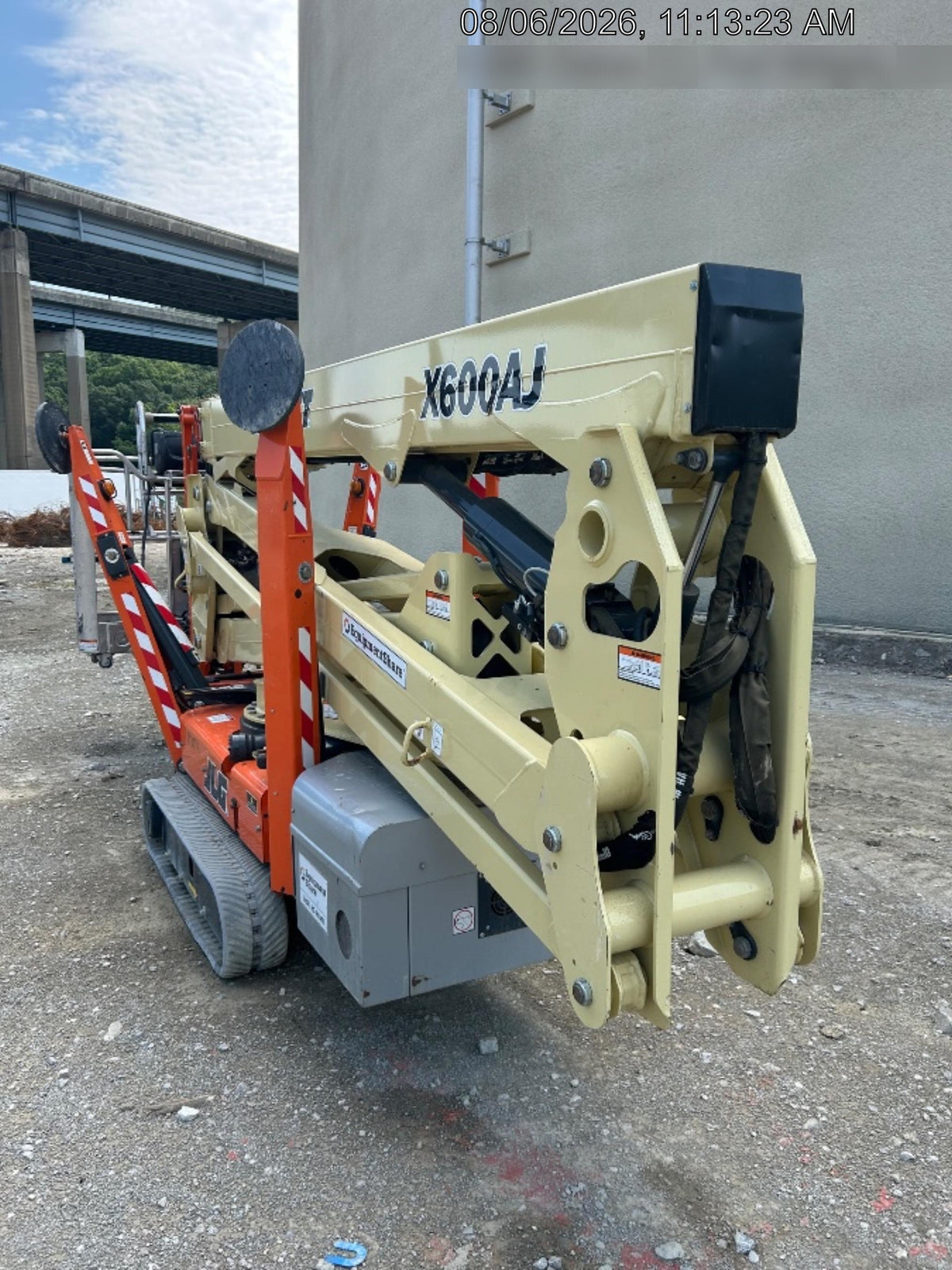 2022 JLG X600AJ