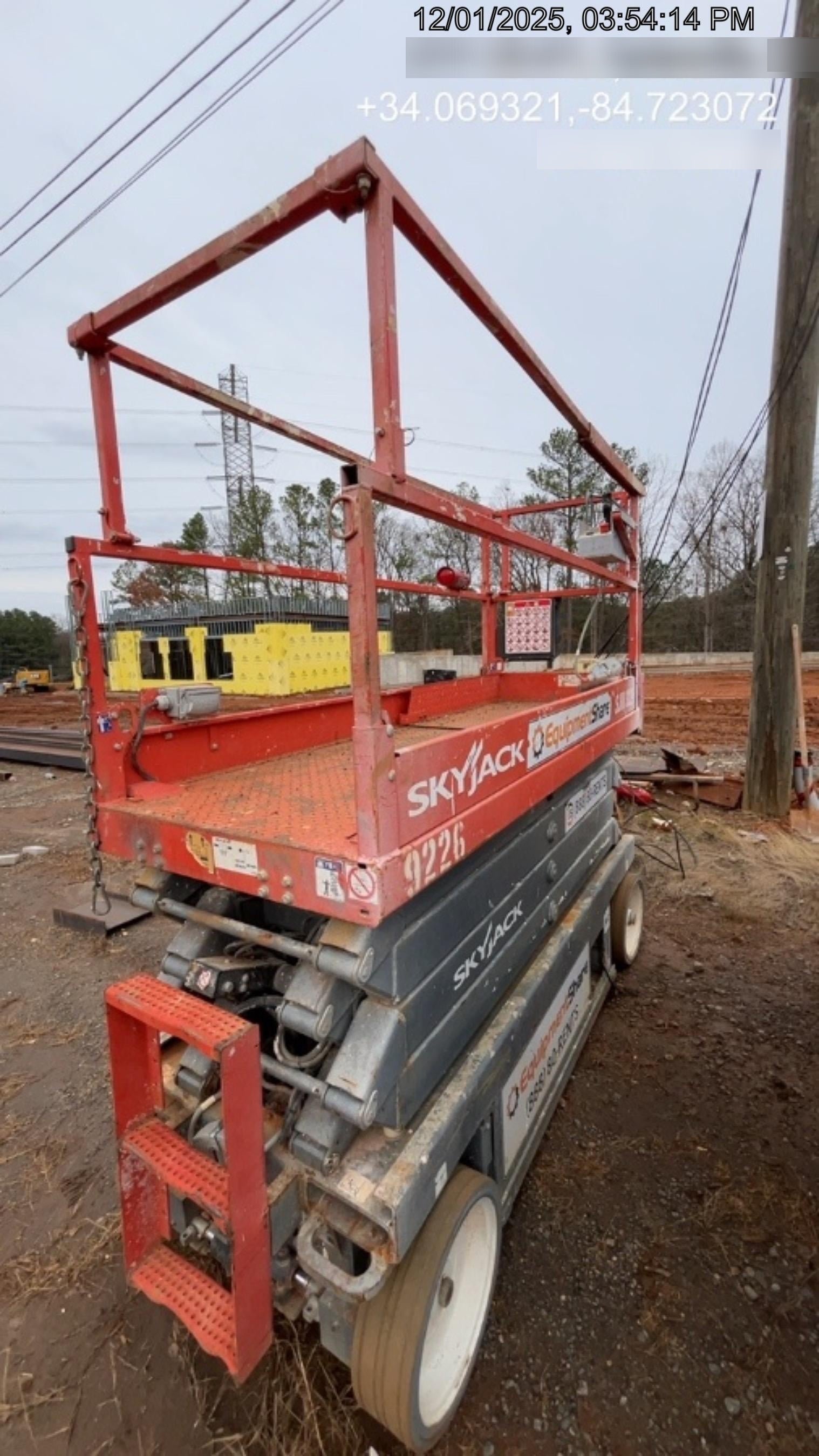 2018 Skyjack SJIII-3226 Skyjack SJIII3226 Scissor Lift w/Trojan Batteries