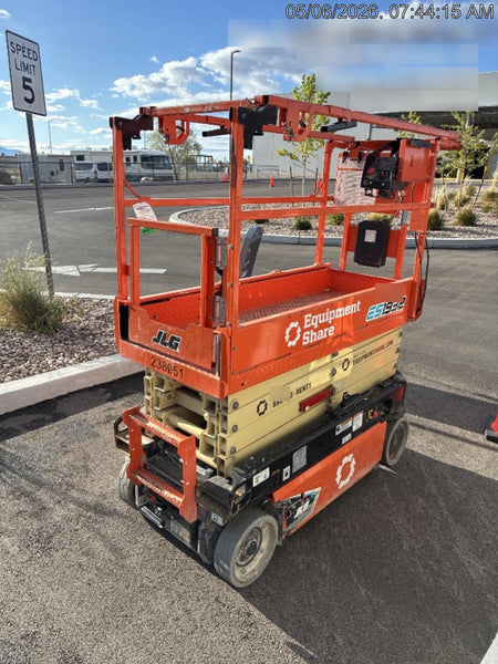 2022 JLG ES1932