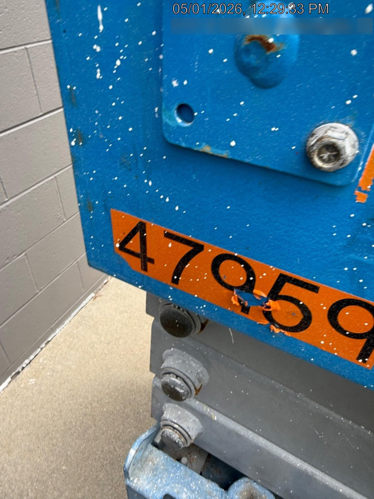 2019 Genie GS-2632 Folding rails with half height swing gate