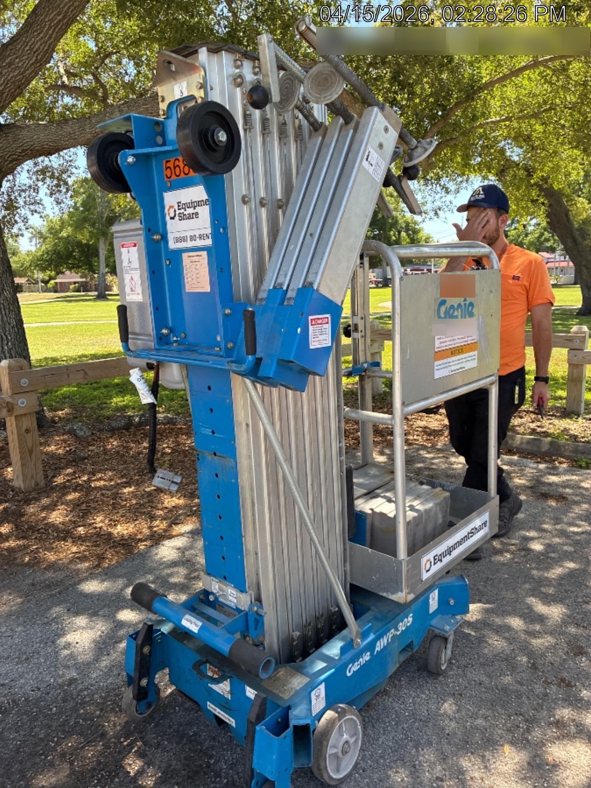 2019 GENIE AWP-30S