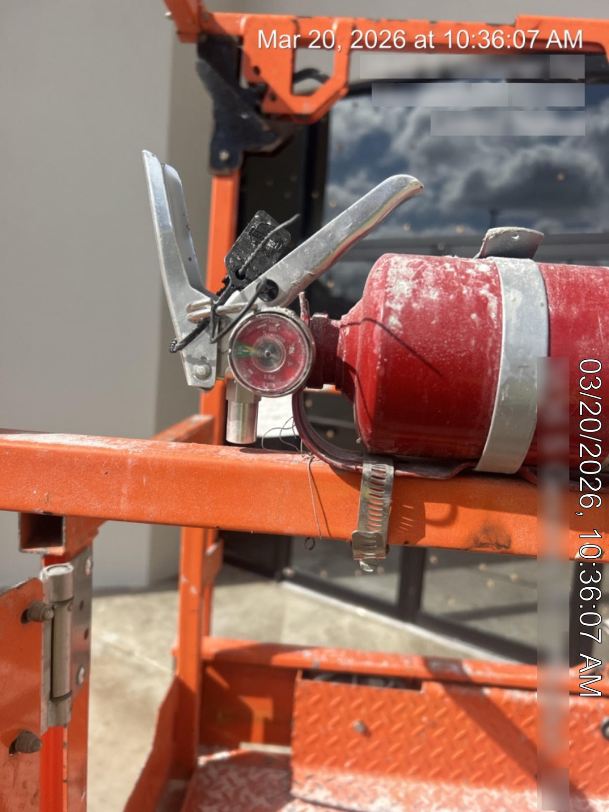 2023 JLG ES1932