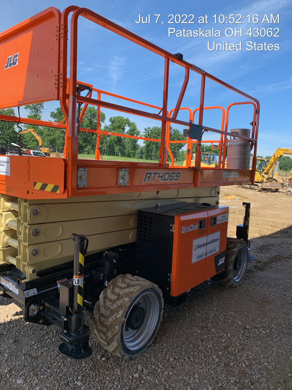 2022 JLG RT4069