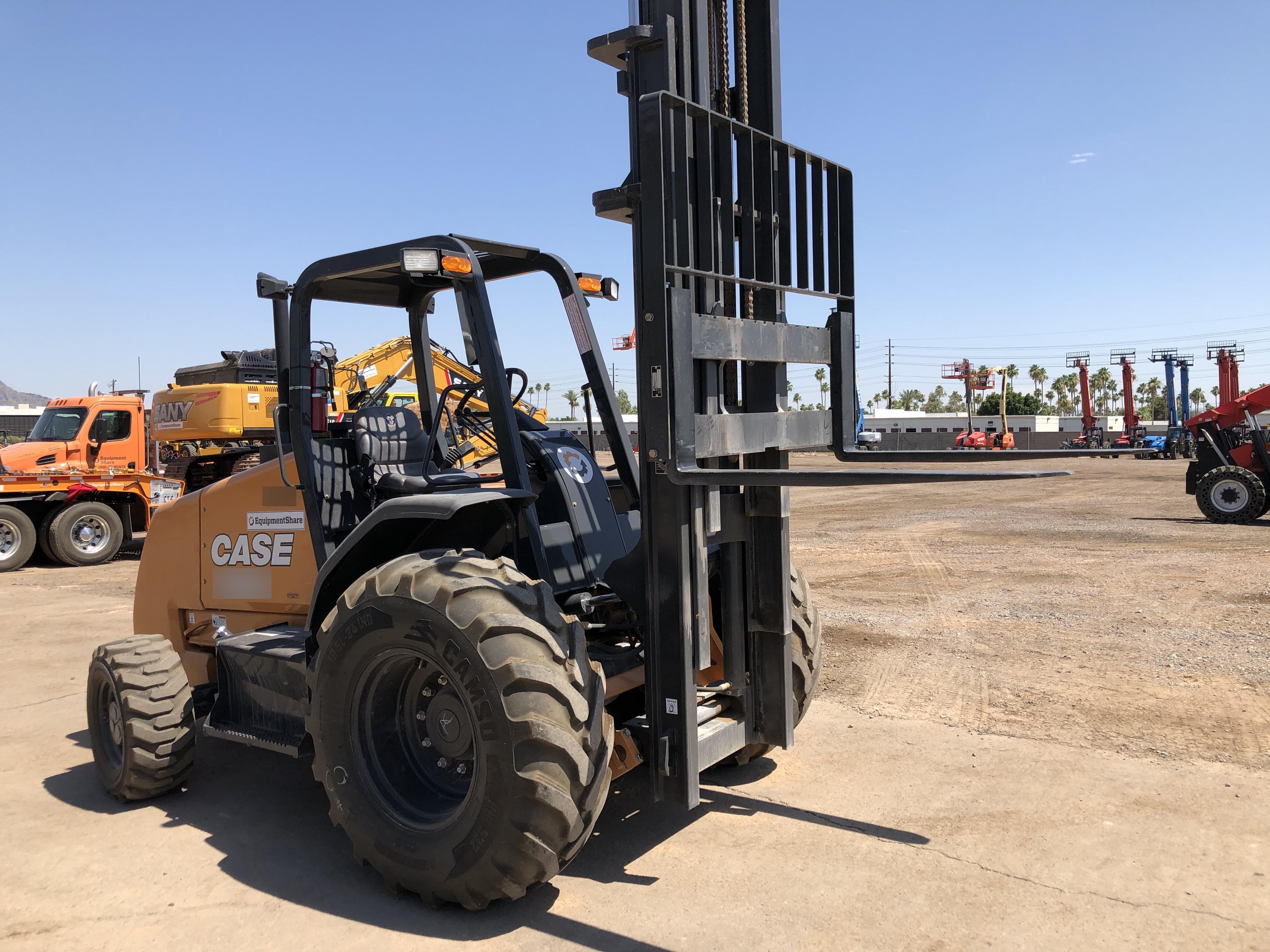 2019 CASE 588H