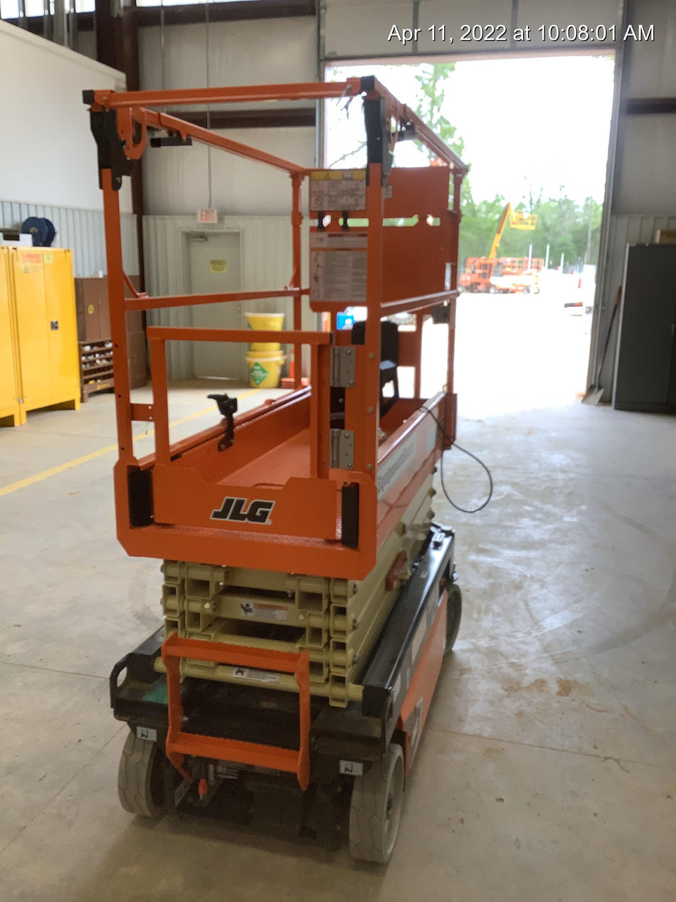 2022 JLG ES1932