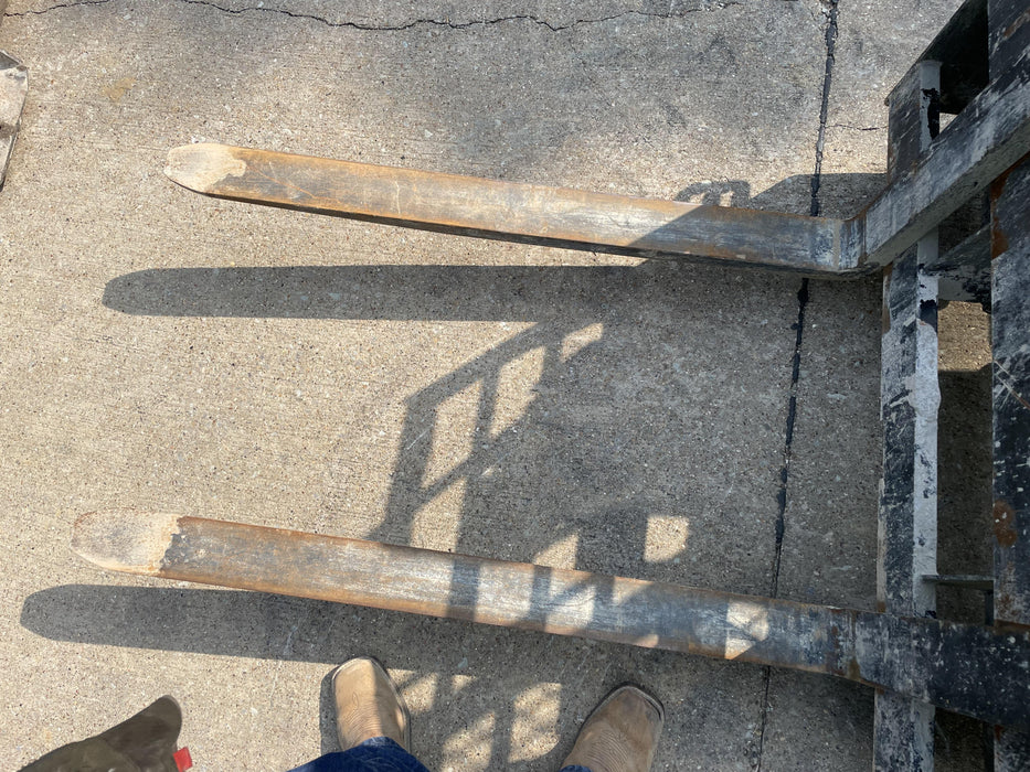 2023 ARROW MATERIAL HANDLING 48" Pallet Forks - Arrow