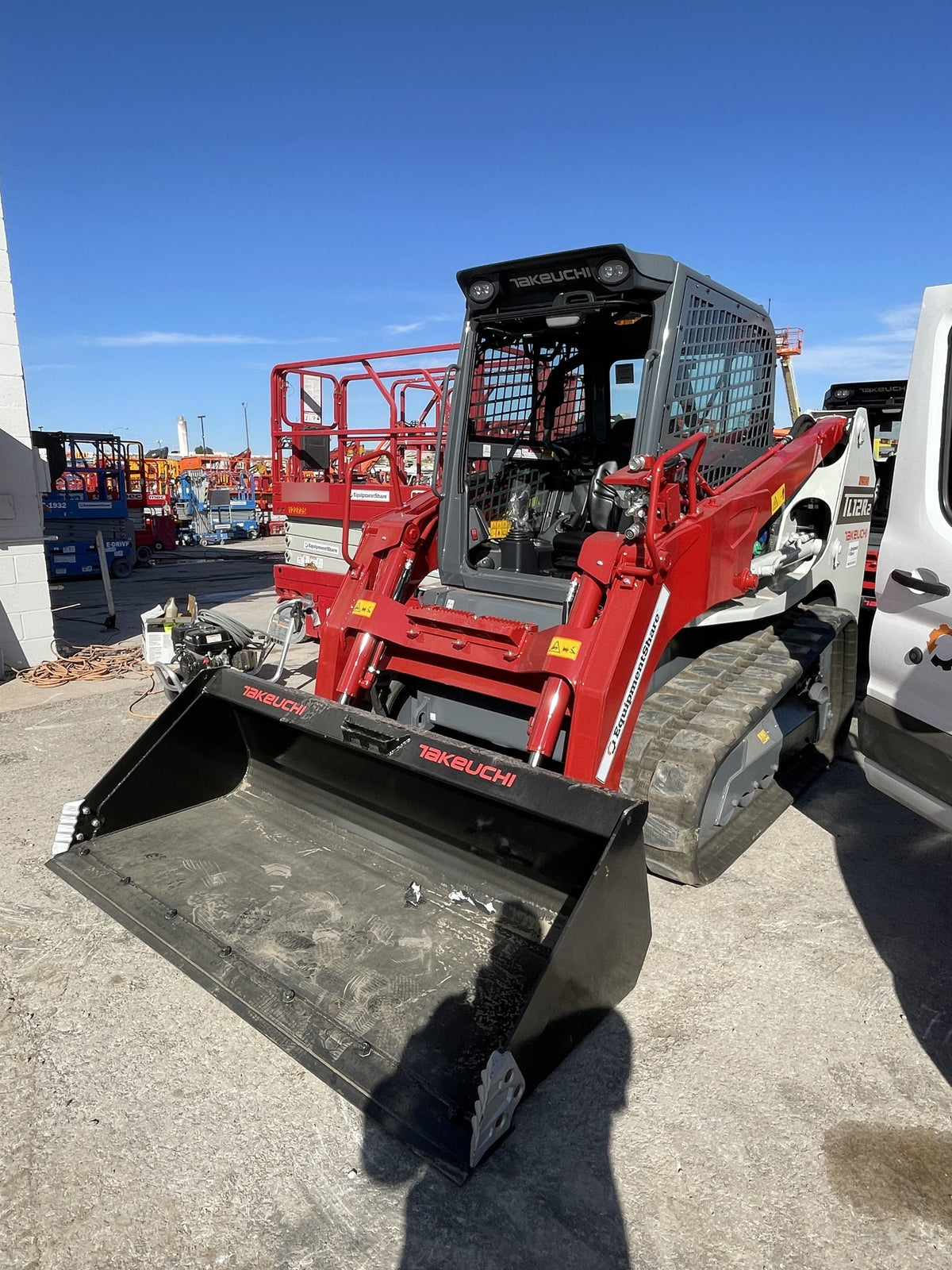 2023 TAKEUCHI TL12R2-CR