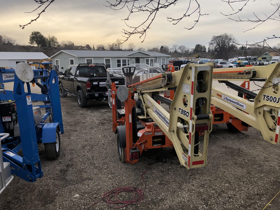 2022 JLG T350