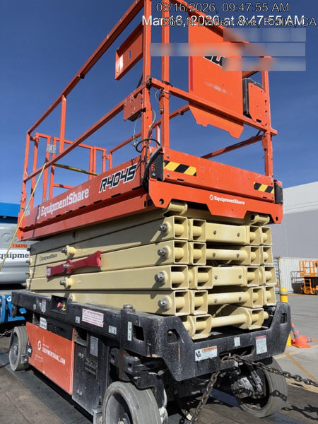 2022 JLG R4045