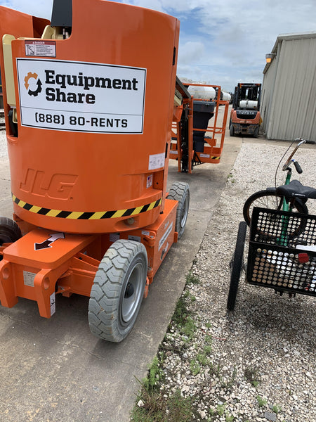 2021 JLG E300AJP