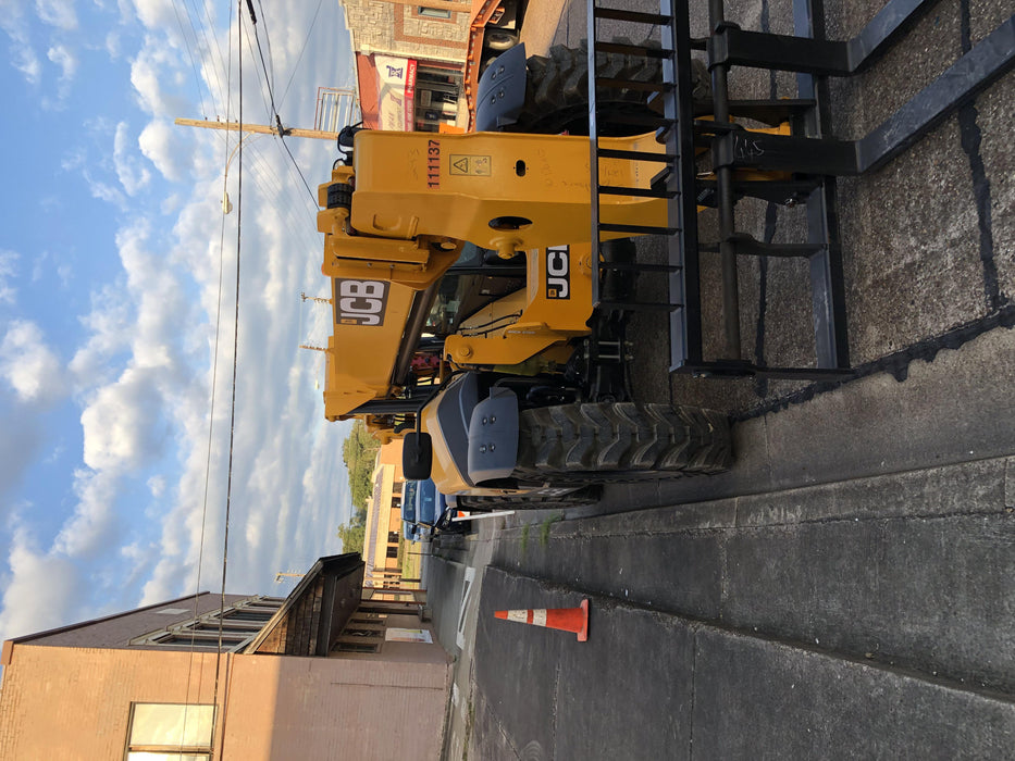 2020 JCB 509-42 Cab/Heat/Air, Solid Tires, Work Lights, Beacon, Aux Hydraulics, Back up Alarm, Lifting Eye, ES Decals
