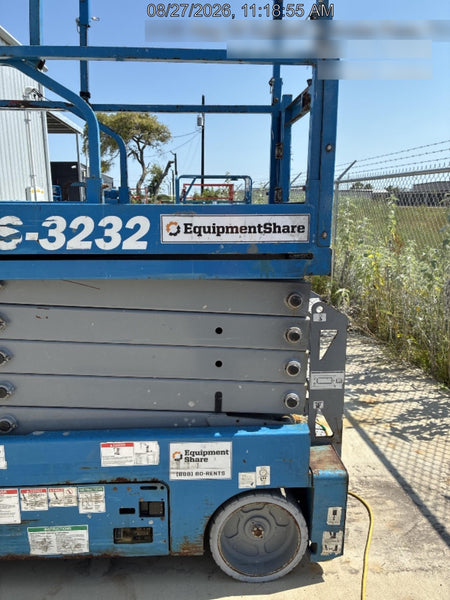 2017 Genie GS-3232 Genie GS3232 Narrow 32' Scissor Lift