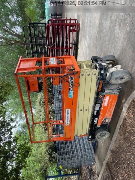 2022 JLG ES2632