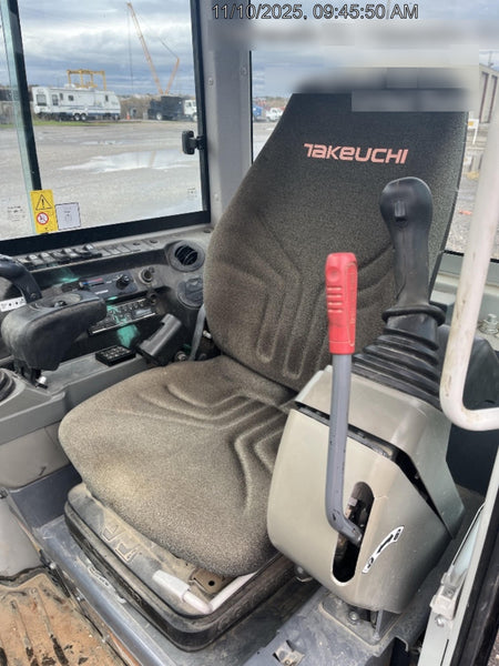 2021 TAKEUCHI TB235-2CR