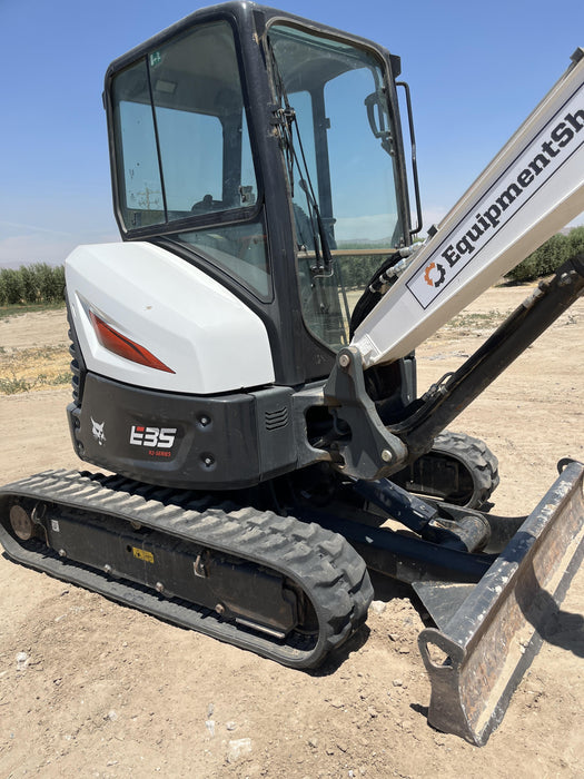 2022 Bobcat E50 Canopy, Rubber Tracks, Manual QC, Hydraulic Thumb