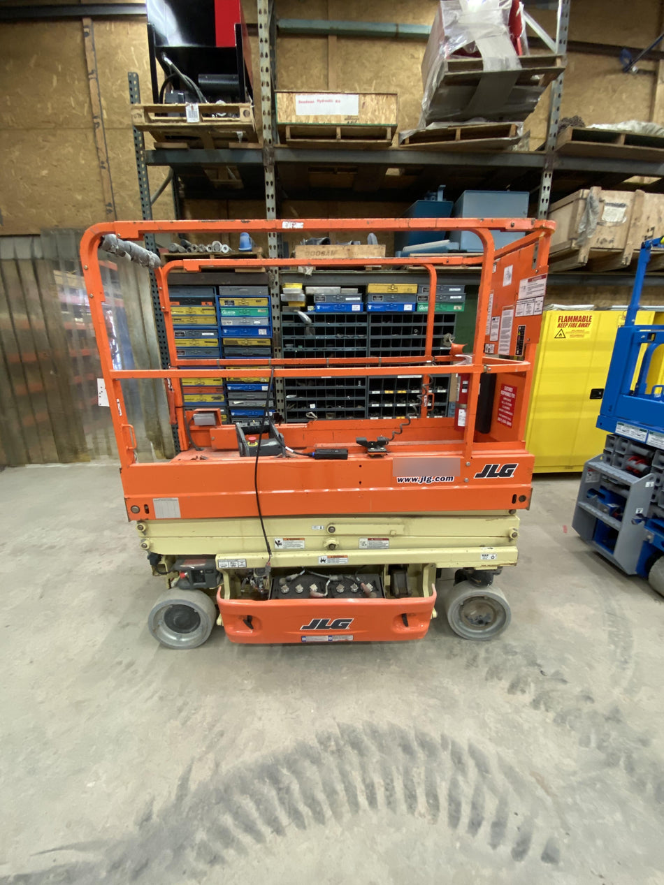 2016 JLG 1930ES