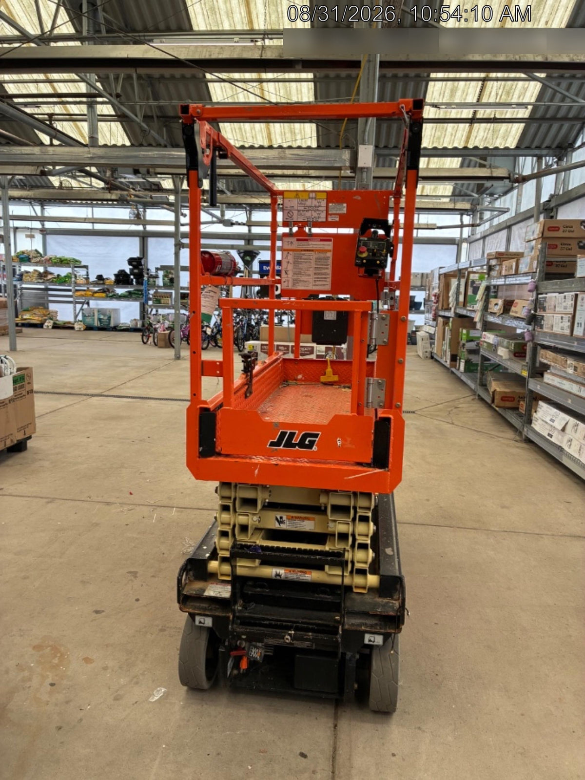 2024 JLG ES1932