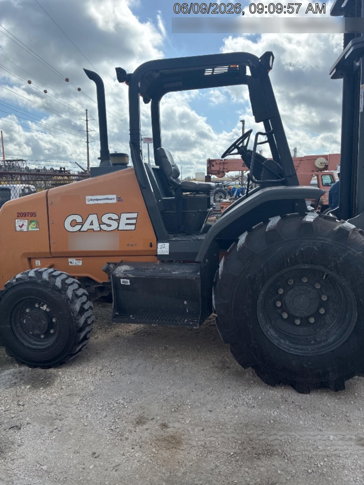 2022 CASE 588H