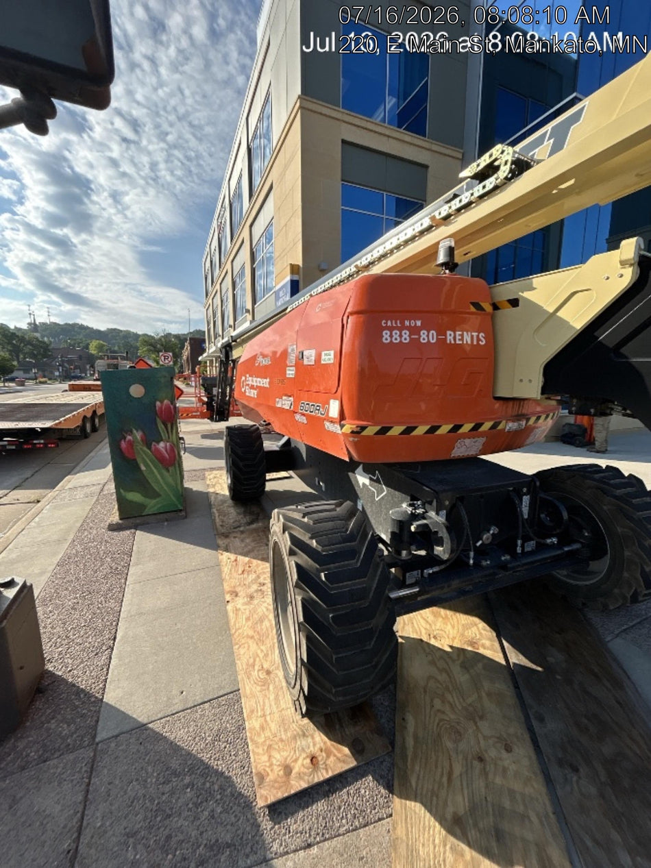2025 JLG 800AJ