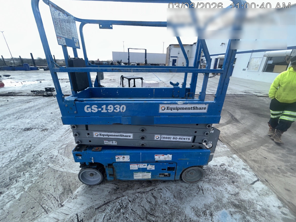 2019 Genie GS-1930 Fixed Rails with Chain Entry