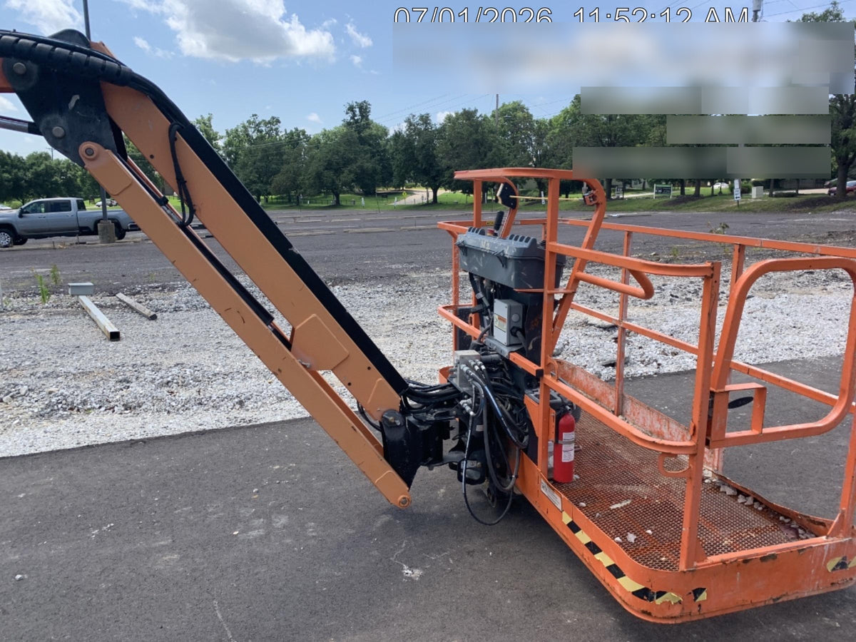 2023 JLG 660SJ