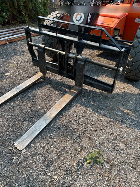 2022 SKYTRAK 8042