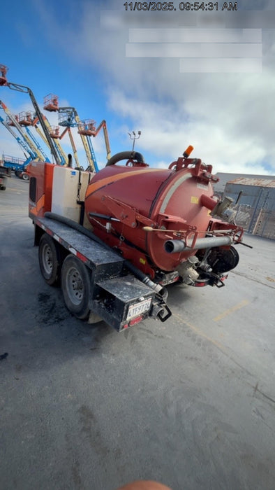 2020 Ditch Witch HX30 500G Spoils Tank, 80G Water Tank, 48" Lance, #3 Nozzel, VT9H 500 GAL HYD TRAILER
