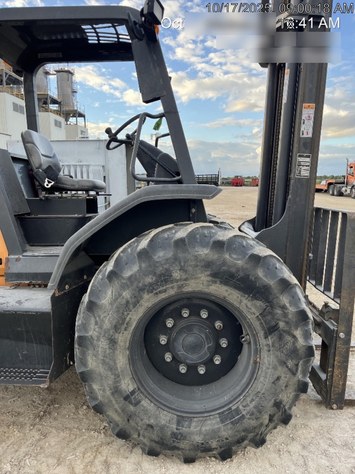 2021 CASE 586H