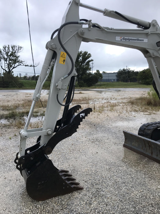 2021 TAKEUCHI TB250-2