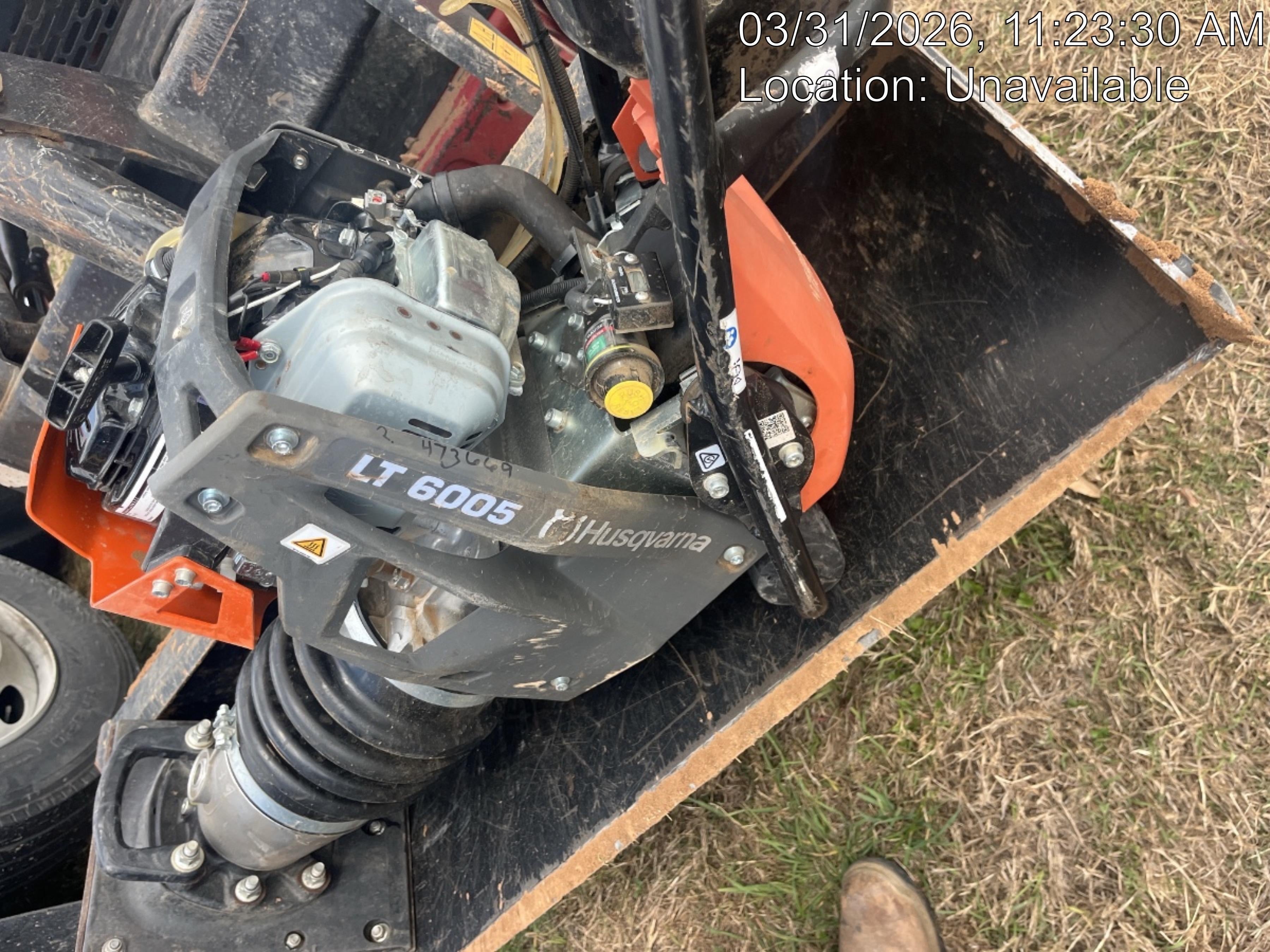 2024 HUSQVARNA LT6005