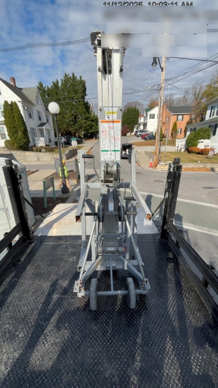 2023 GENIE SLC-24