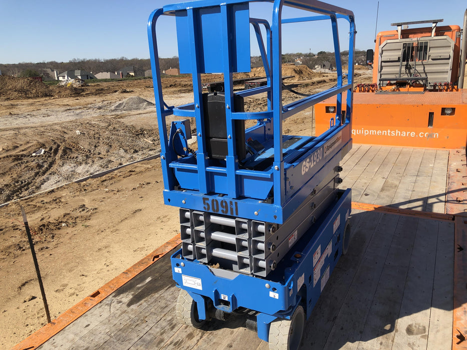 2019 Genie GS-1930 Fixed Rails with Chain Entry