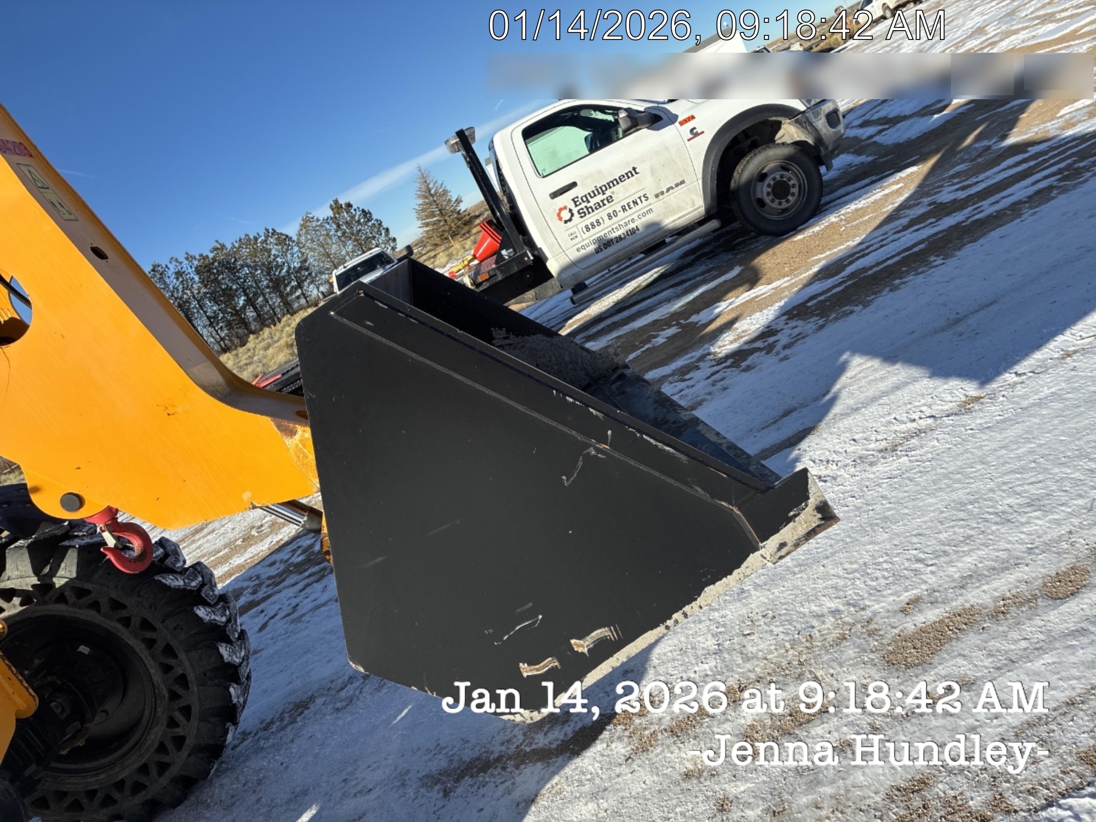 2023 JLG 1001100822