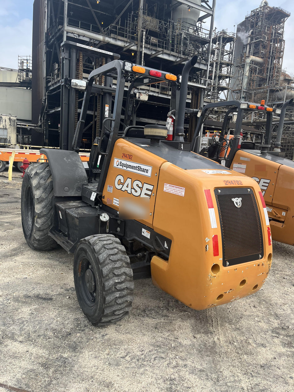 2023 CASE 588H