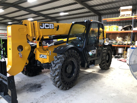 2020 JCB 509-42 Cab/Heat/Air, Solid Tires, Work Lights, Beacon, Aux Hydraulics, Back up Alarm, Lifting Eye, ES Decals