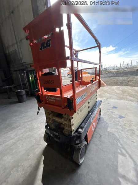 2022 JLG ES1932