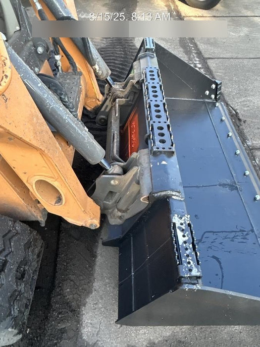 2025 EQUIPMENTSHARE 1006146 - 72" Smooth Bucket, CTL