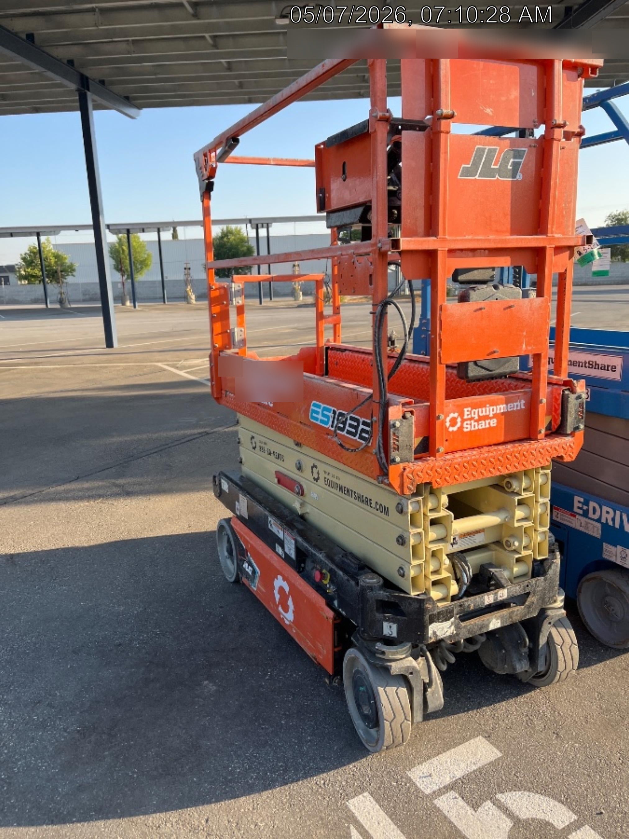 2022 JLG ES1932