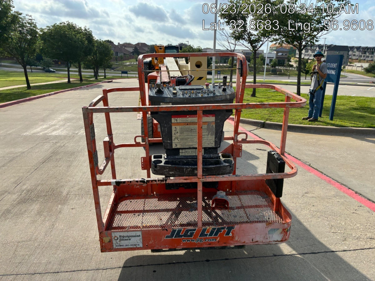 2022 JLG E450AJ