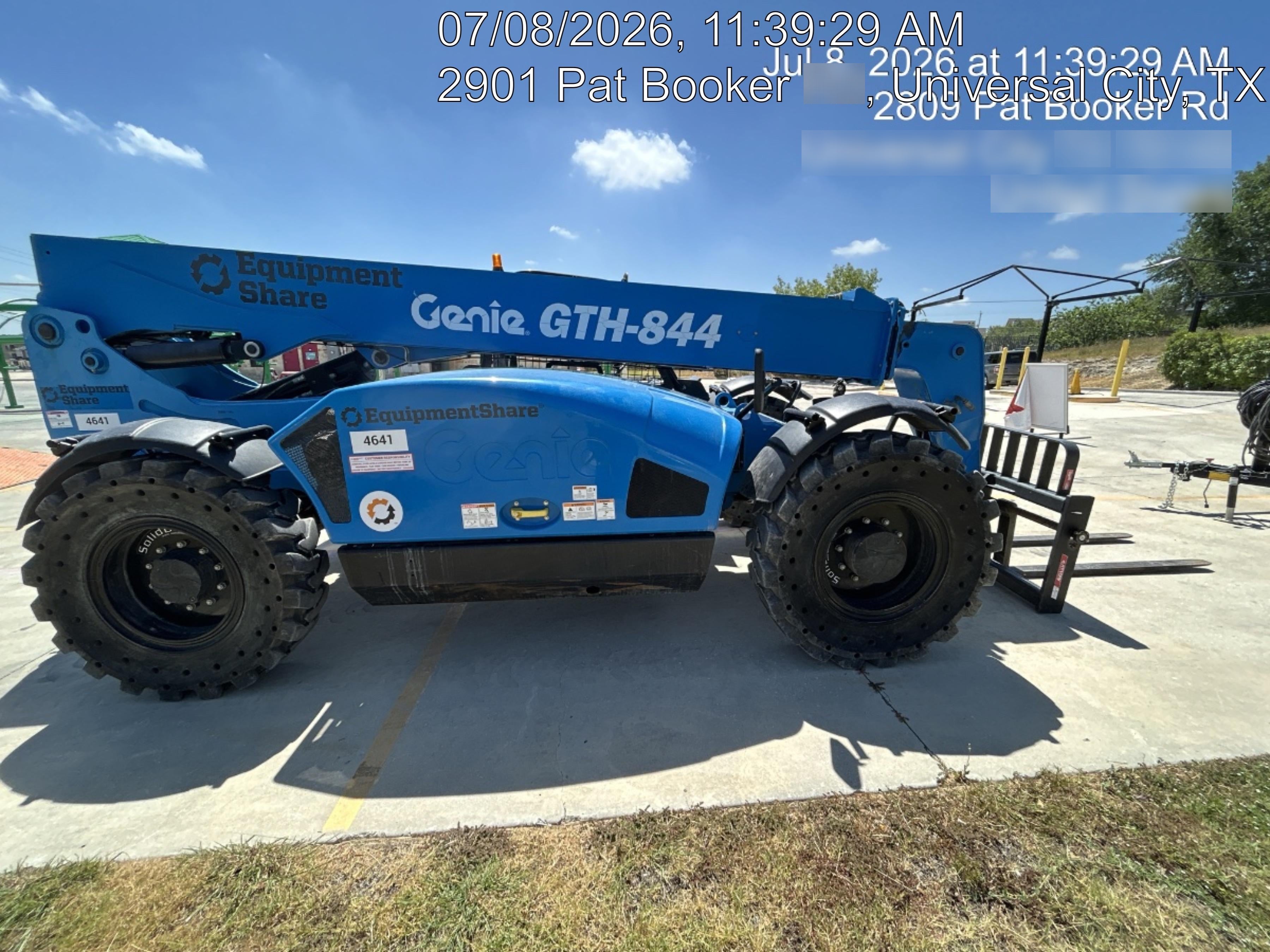 2017 GENIE GTH-844