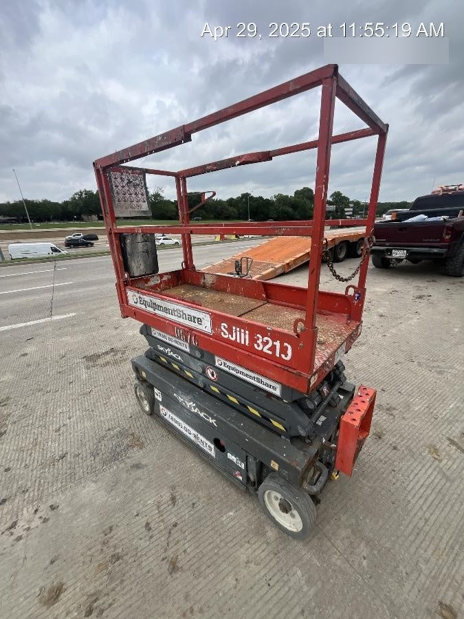 2015 SKYJACK SJ3219