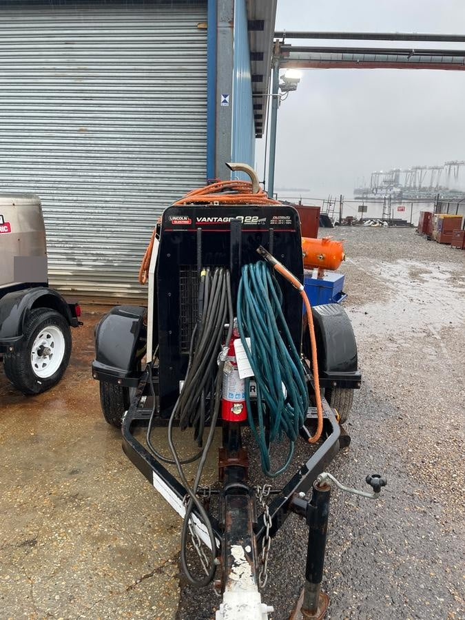 2019 Lincoln Electric Vantage 322 Welder Ready-Pak 3, Two wheel trailer, Fender and Light kit, Cable Rack