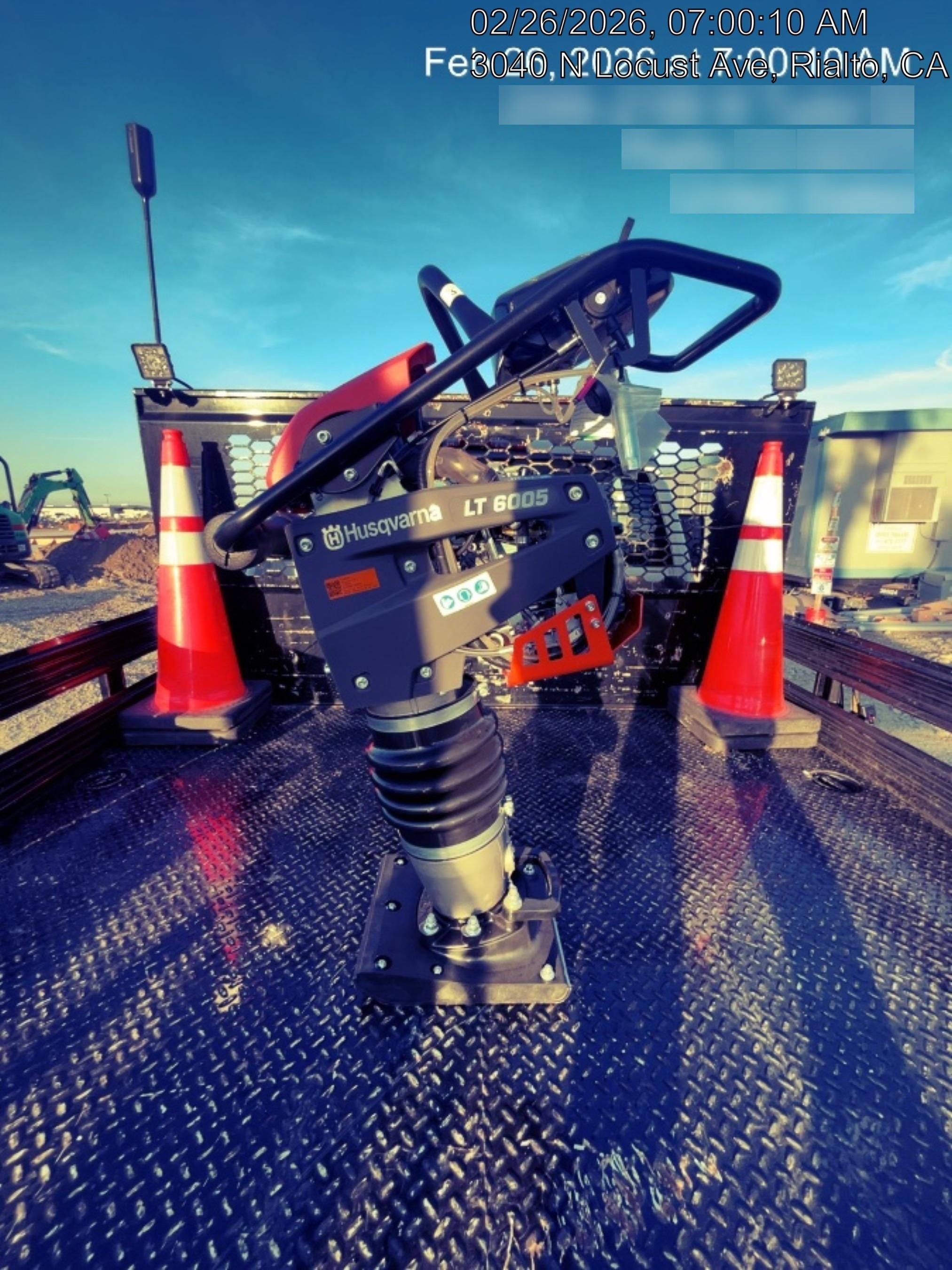 2025 HUSQVARNA LT6005