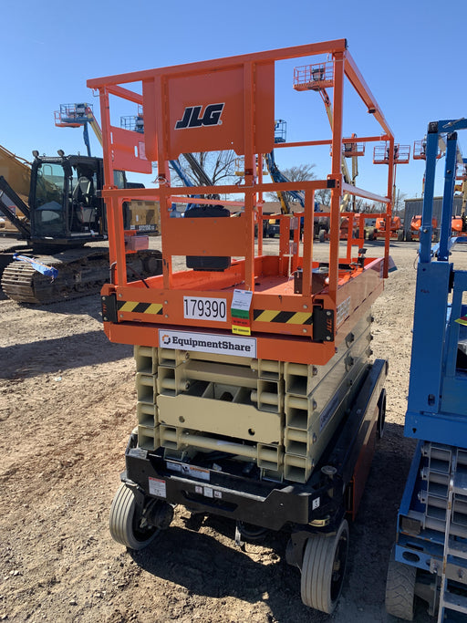 2021 JLG R3246