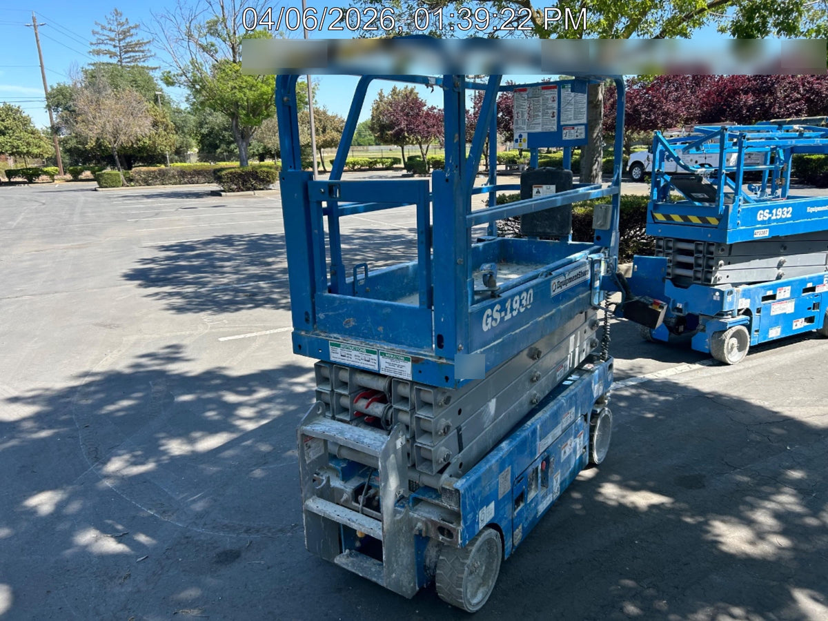 2019 Genie GS-1930 Half Height Swing Gate, 800W Inverter